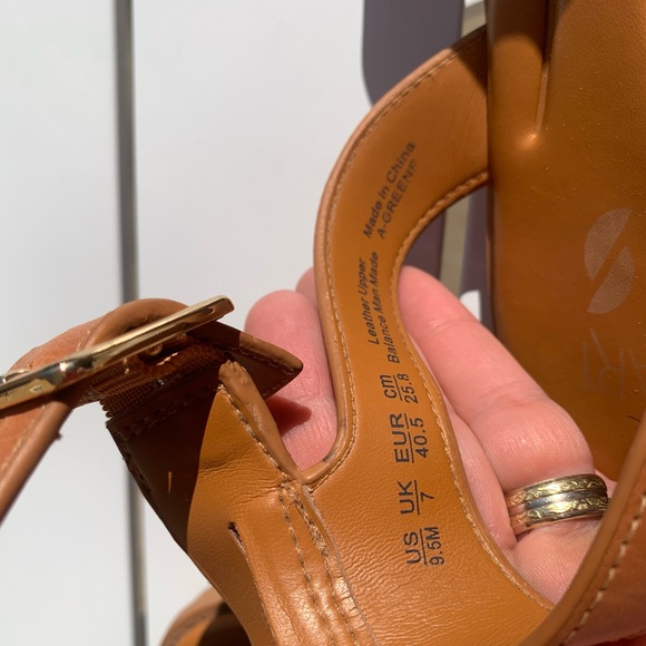 Sarto brown leather sandals size 9.5 M - Picture 12 of 13